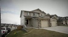Rent: Semi-Detached Walkout Home in New Brighton ,