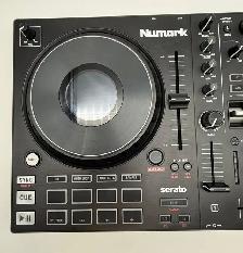Numark Mixtrack Platinum FX 4-Deck DJ Controller for Serato DJ - Photo 5