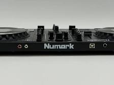 Numark Mixtrack Platinum FX 4-Deck DJ Controller for Serato DJ - Photo 7