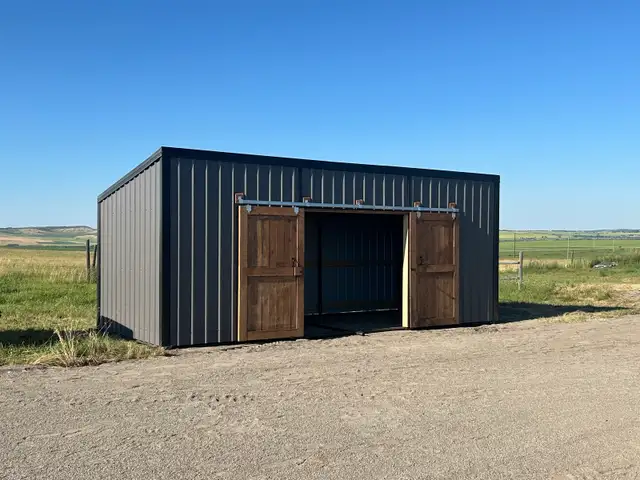 mini barns / horse shelters