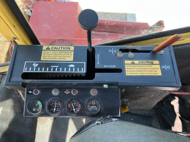 1992 New Holland 1499 12’ Haybine - Photo 2