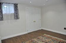 2 Bedroom Basement Apartment, Mississauga SQ1– site entrance - Photo 4