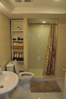 2 Bedroom Basement Apartment, Mississauga SQ1– site entrance - Photo 7