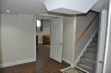 2 Bedroom Basement Apartment, Mississauga SQ1– site entrance - Photo 8
