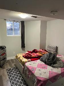 Basement for rent Dixie rd & Country rd Brampton - Photo 5