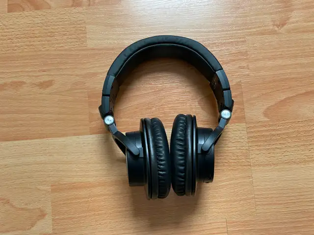 Audio Technica Studio Reference Bluetooth Headphones - Photo 2