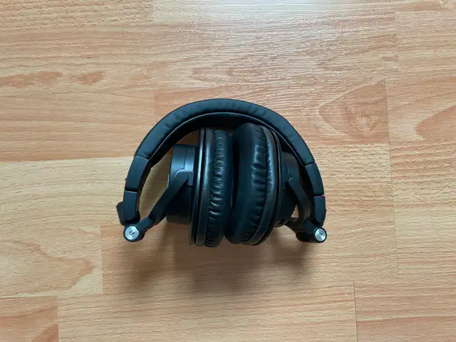 Audio Technica Studio Reference Bluetooth Headphones - Photo 3