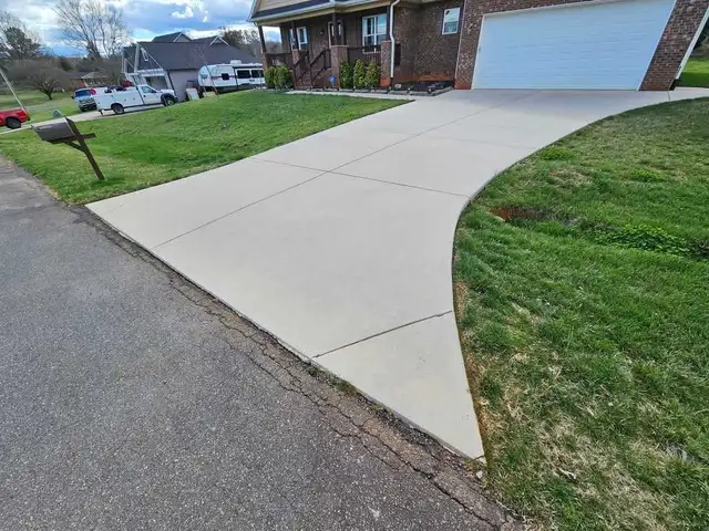 pressure wash / soft wash specialists - Photo 4
