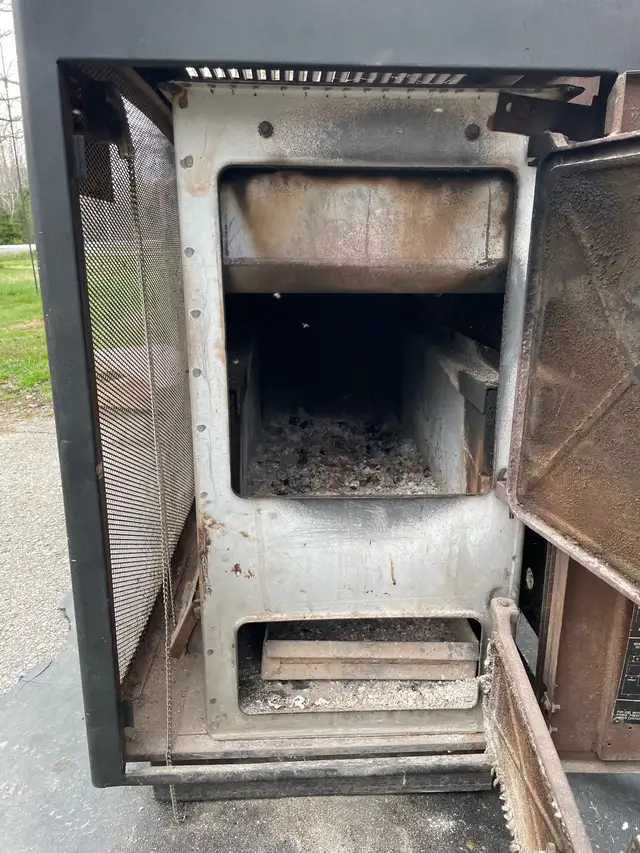 wood stove - Photo 4