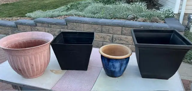 GARAGE SALE  162 ANVIL CRES  MAY  16&17
