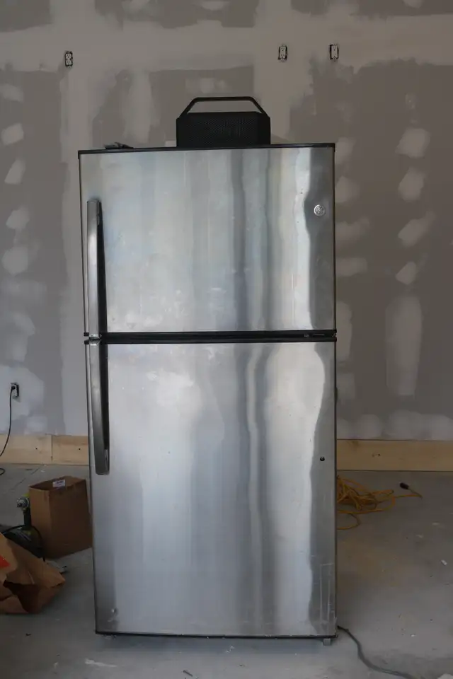 Fridge and Stove
