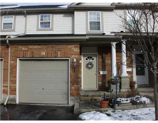 Spacious 4 Bedroom  4 Bathrooms Townhouse in Kitchener