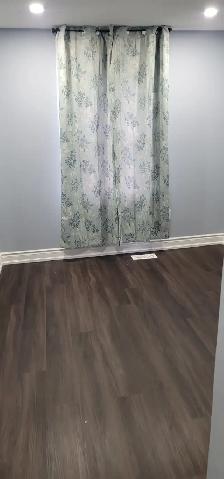 Spacious 4 Bedroom  4 Bathrooms Townhouse in Kitchener - Photo 9