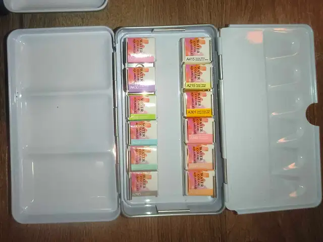 Brand new water color paints.. - Photo 7