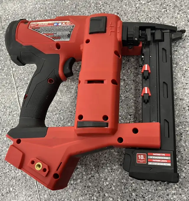 Milwaukee 27492 18V Cordless Crown Stapler - Photo 2