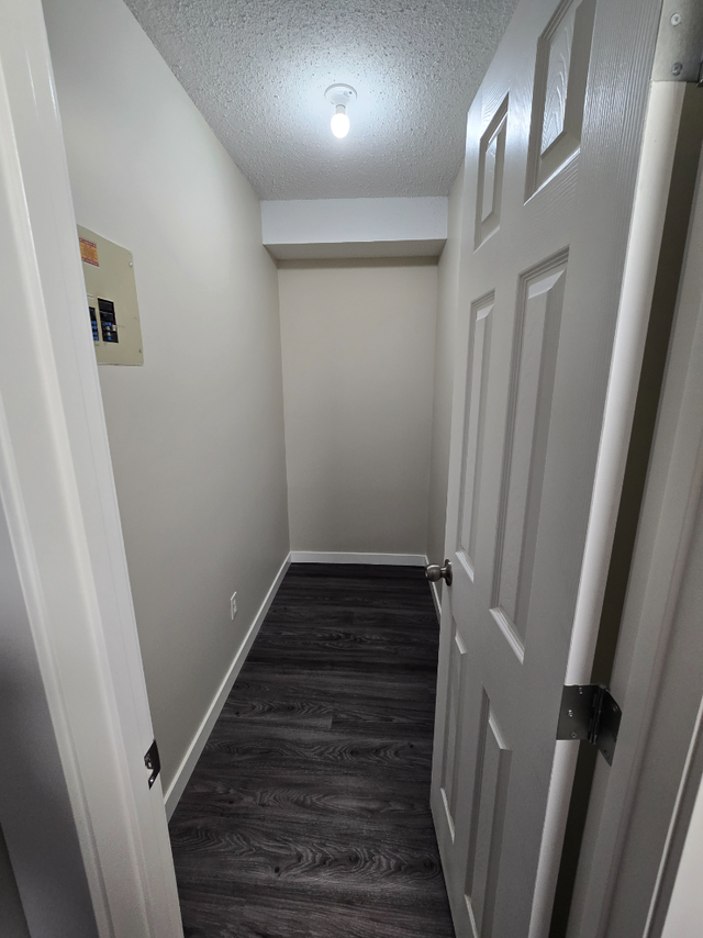 Modern Ground Floor 1 Bedroom Available Now - Photo 3