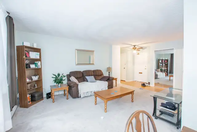 35 Towering Heights Blvd, St. Catharines (301) - 1 Bed   Den - Photo 8