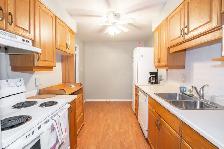 35 Towering Heights Blvd, St. Catharines (301) - 1 Bed   Den - Photo 9