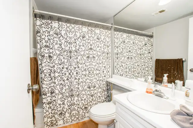 35 Towering Heights Blvd, St. Catharines (301) - 1 Bed   Den - Photo 16