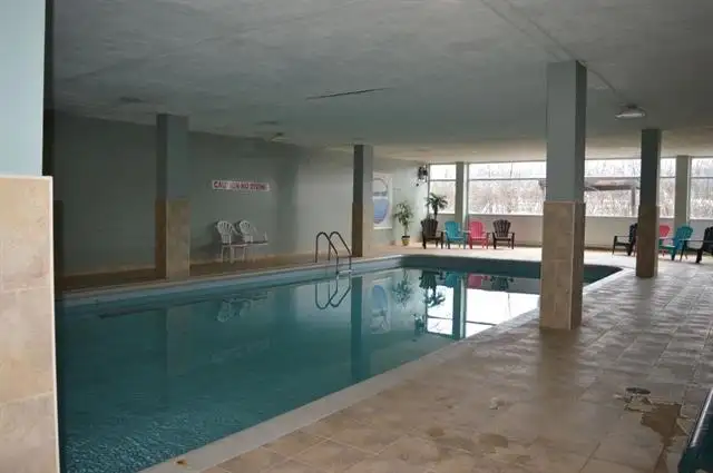 35 Towering Heights Blvd, St. Catharines (301) - 1 Bed   Den - Photo 17