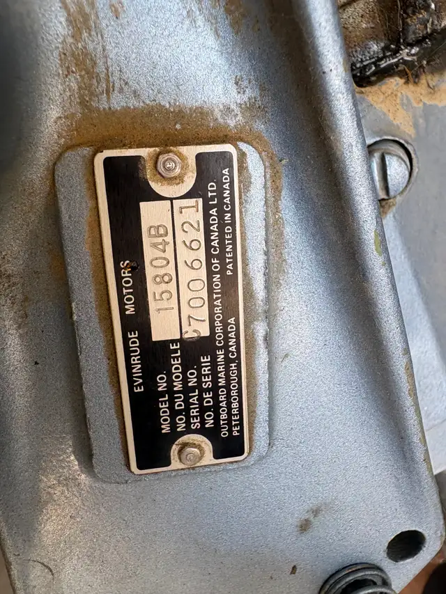 9.9 Evinrude boat motor. - Photo 3