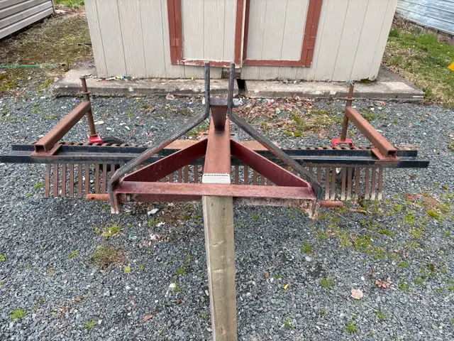 landscaper rake - Photo 2