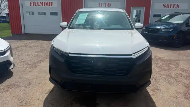2025 Honda CRV AWD - Photo 2