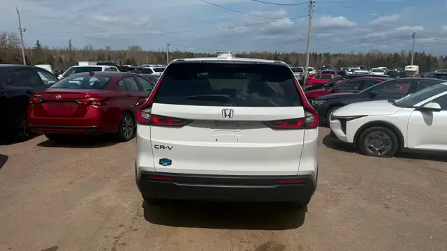 2025 Honda CRV AWD - Photo 5