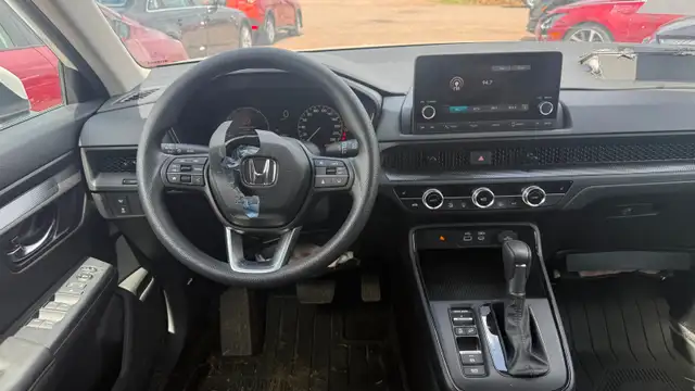 2025 Honda CRV AWD - Photo 10