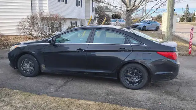 2011 Sonata 6 Speed Manual Transmission - Photo 2