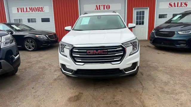 2024 GMC Terrain SLE AWD - Photo 2