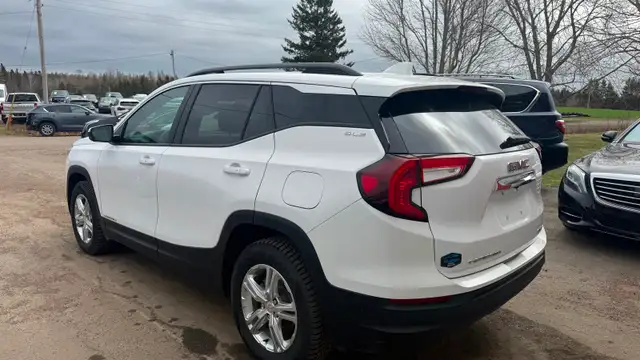 2024 GMC Terrain SLE AWD - Photo 4