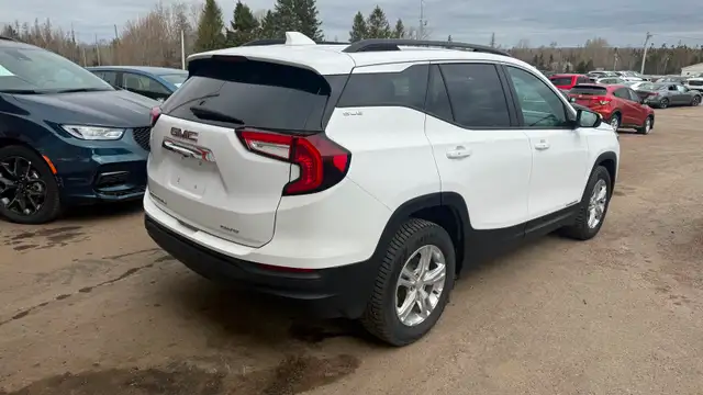 2024 GMC Terrain SLE AWD - Photo 6