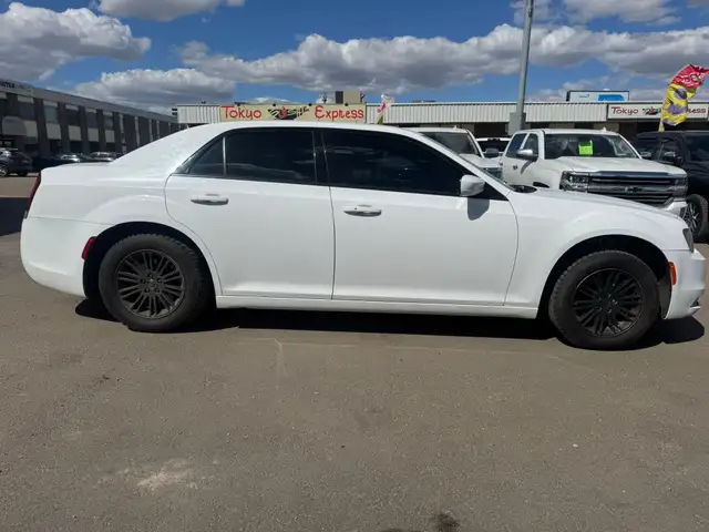 2016 CHRYSLER 300 S –FULLY LOADED -ACCIDENT FREE / ONLY $9,999 ! - Photo 3