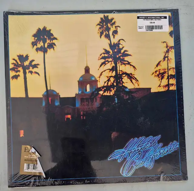 The Eagles Hotel California Vinyl Record (31075060)