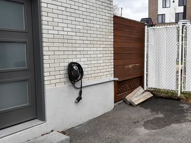 Subvention 600$ Roulez Vert — Installation borne VÉ rapide - Photo 6