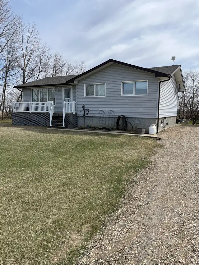 Land with house - Photo 2