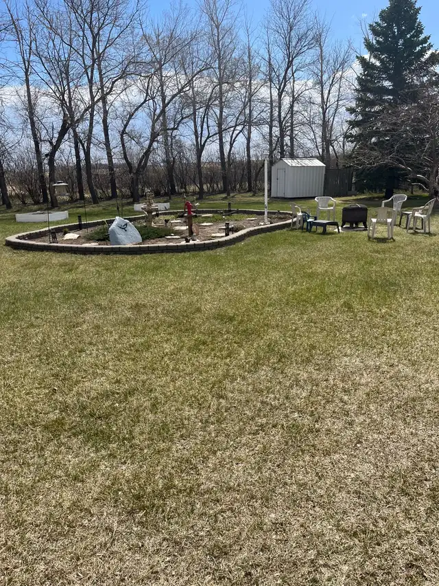 Land with house - Photo 5