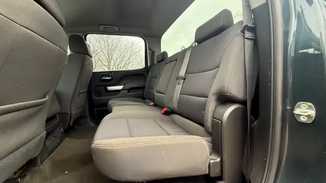 2018 Chev Silverado Crew Cab 4x4 - Photo 8