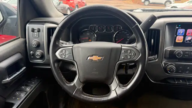 2018 Chev Silverado Crew Cab 4x4 - Photo 11
