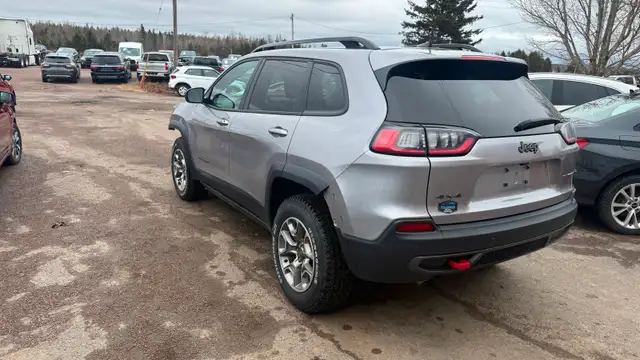 2022 Jeep Cherokee Trailhawk 4x4 - Photo 4
