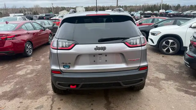2022 Jeep Cherokee Trailhawk 4x4 - Photo 5