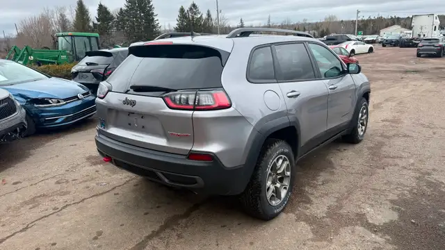 2022 Jeep Cherokee Trailhawk 4x4 - Photo 6