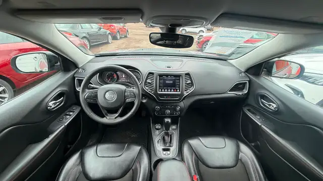 2022 Jeep Cherokee Trailhawk 4x4 - Photo 12
