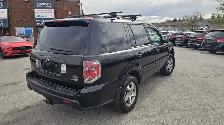This Sport Utility Vehicle (SUV)/Multi-Purpose Vehicle (MPV) pow - Photo 8
