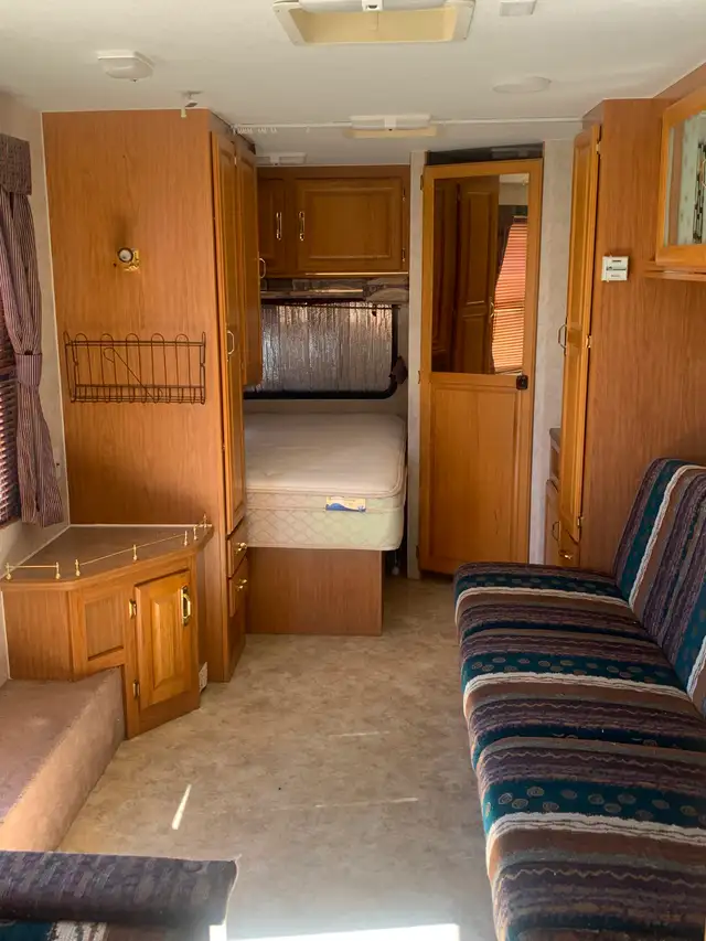 1997 Triple E Topaz T240 rb holiday trailer $5500.00 - Photo 4