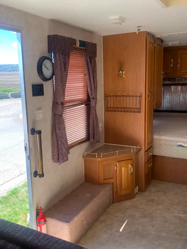 1997 Triple E Topaz T240 rb holiday trailer $5500.00 - Photo 7