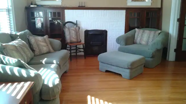 U of Windsor student room rental - Photo 2