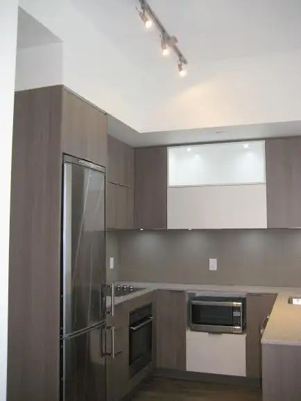 Downtown spacious condo studio available June 16th $1980 only - Photo 5