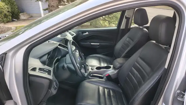 2015 Ford Escape 2.0L EcoBoost - Photo 3